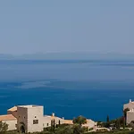 فندق Bassa Maina & 4*