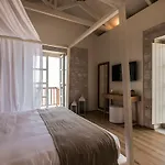فندق Bassa Maina & 4*