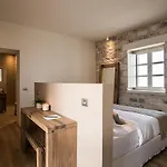 Bassa Maina & 4* أريبوليس