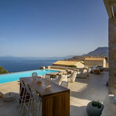 Bassa Maina & Hotel 4*