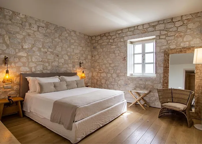 Bassa Maina & Hotel Areopoli