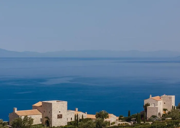 Hotel Bassa Maina & 4*