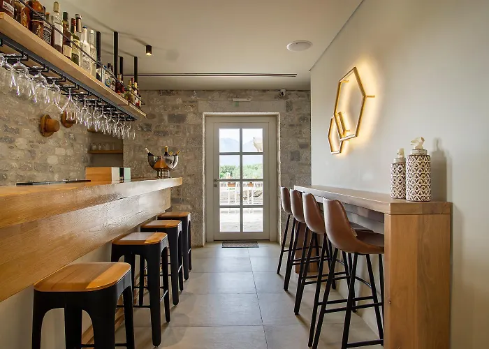 Bassa Maina & Hotel Areopoli