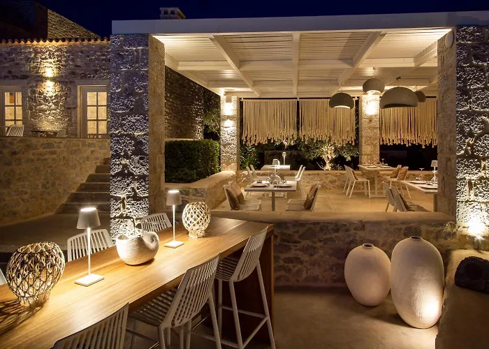 Hotel Bassa Maina & 4*