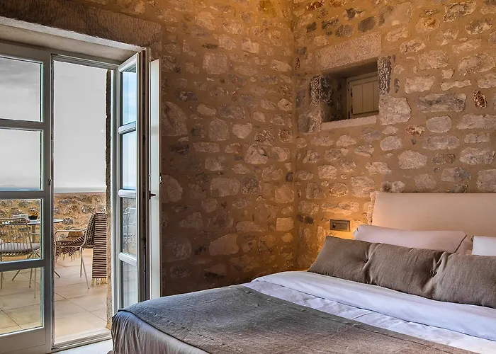 Hotel Bassa Maina & 4*