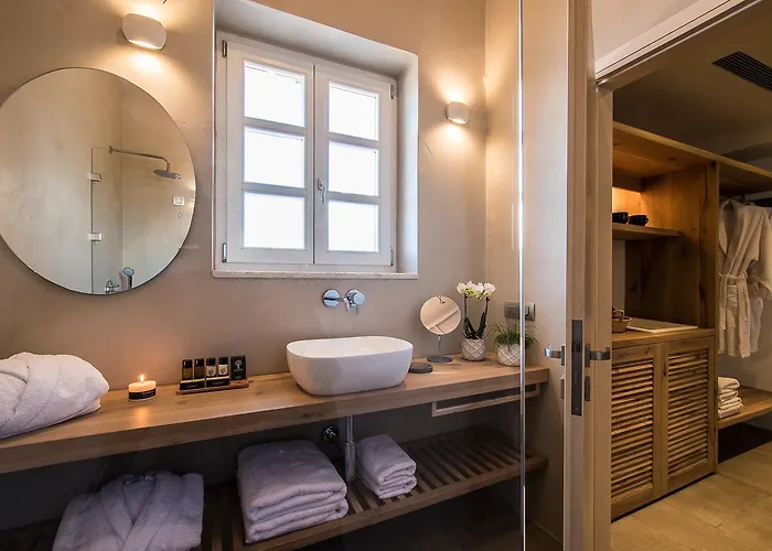 Bassa Maina & Hotel 4*