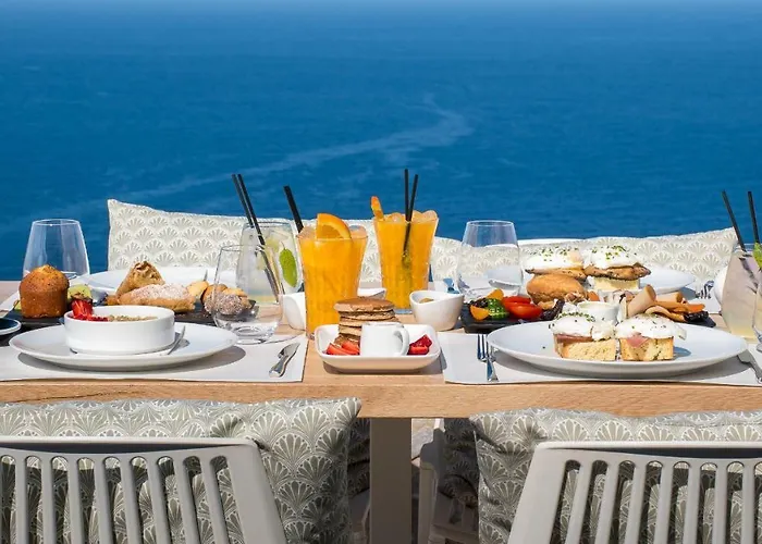 Hotel Bassa Maina & 4*