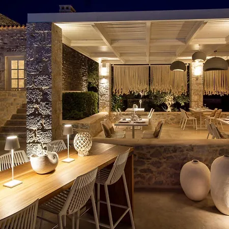 Hotel Bassa Maina & 4*