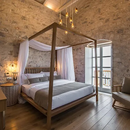 Hotel Bassa Maina & 4*