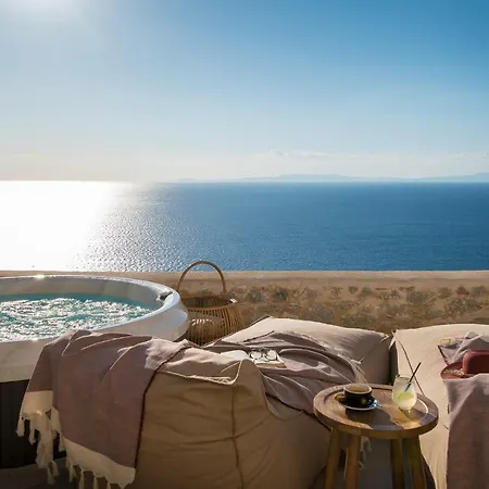 Hotel Bassa Maina & 4*