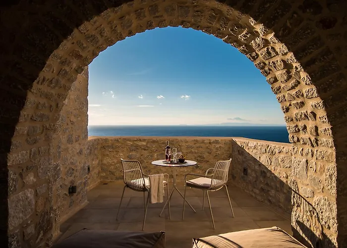 Bassa Maina & 4* 에리아폴리스